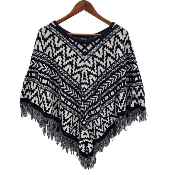 Style & Co. Sweaters - Style & Co Womens Aztec Knit Poncho Sweater Sz 0X/01 Black White Fringe Pullover